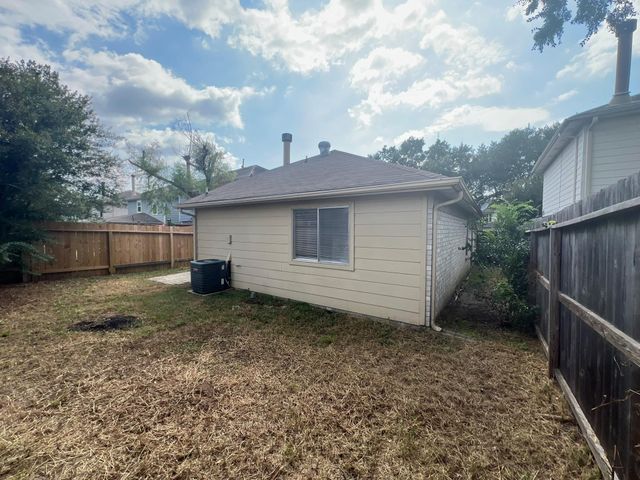 19530 Sandy Woods Drive, Tomball, TX 77375