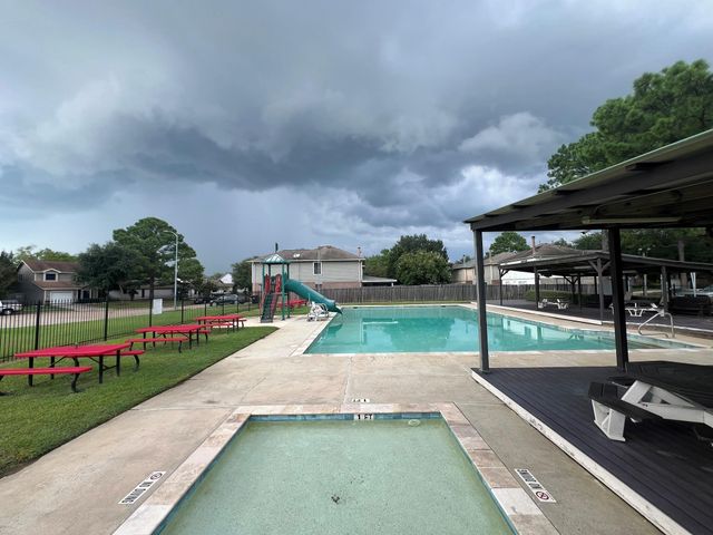 19530 Sandy Woods Drive, Tomball, TX 77375