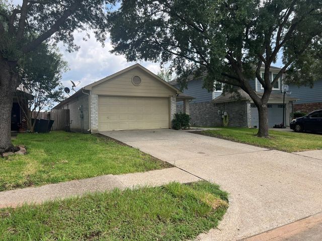 19530 Sandy Woods Drive, Tomball, TX 77375