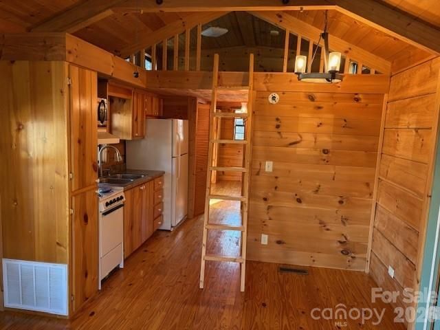 129 Mallard Loop, Waynesville, NC 28785