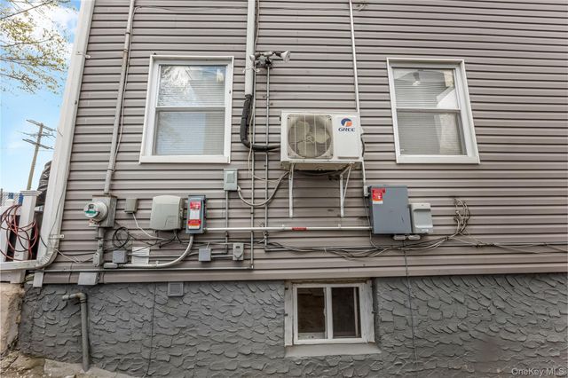 14670 Farmers Boulevard, Springfield Gardens, NY 11434