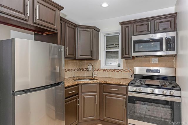 14670 Farmers Boulevard, Springfield Gardens, NY 11434