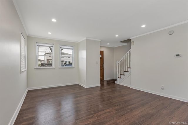 14670 Farmers Boulevard, Springfield Gardens, NY 11434