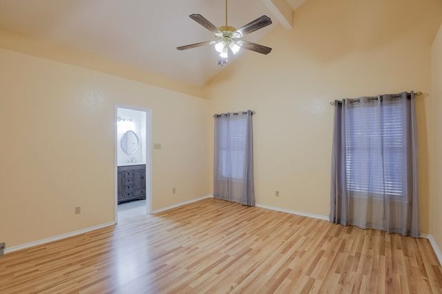 211 Faircrest Drive, Arlington, TX 76018