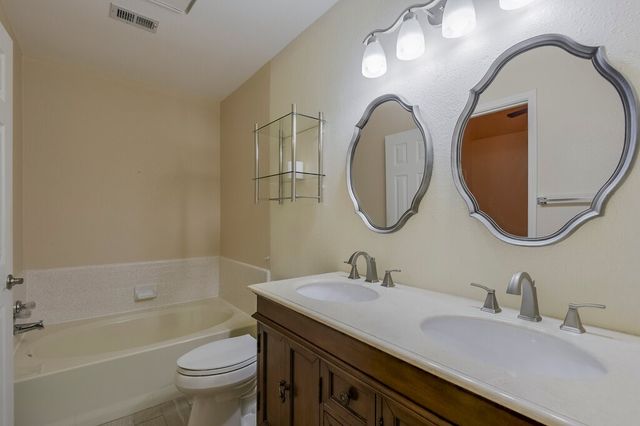 211 Faircrest Drive, Arlington, TX 76018