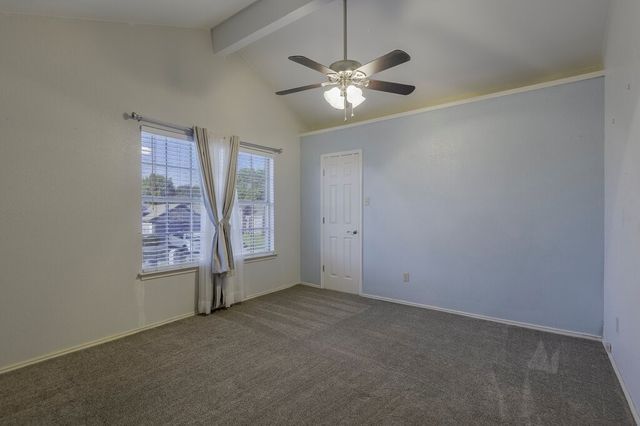 211 Faircrest Drive, Arlington, TX 76018