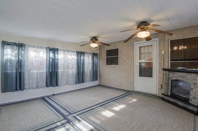 211 Faircrest Drive, Arlington, TX 76018