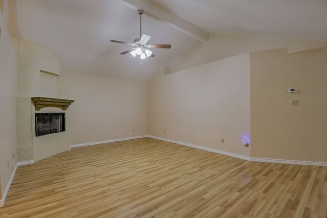 211 Faircrest Drive, Arlington, TX 76018