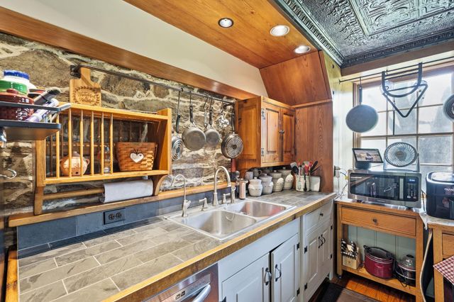 38863 RIDGE CT, Hamilton, VA 20158
