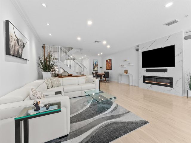 1806 NE 26th Avenue, Fort Lauderdale, FL 33305