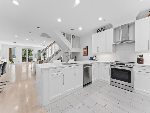 1806 NE 26th Avenue, Fort Lauderdale, FL 33305