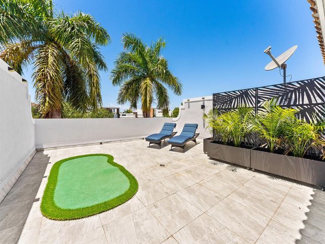 1806 NE 26th Avenue, Fort Lauderdale, FL 33305