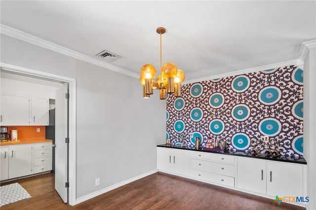 2506 Bon Aire Avenue, Victoria, TX 77901