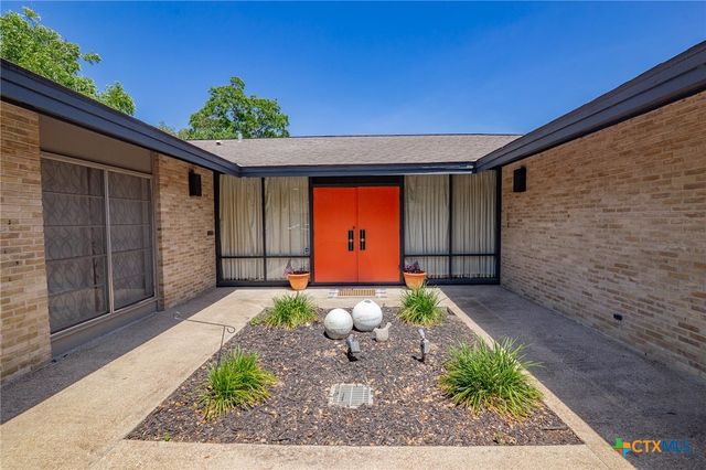 2506 Bon Aire Avenue, Victoria, TX 77901