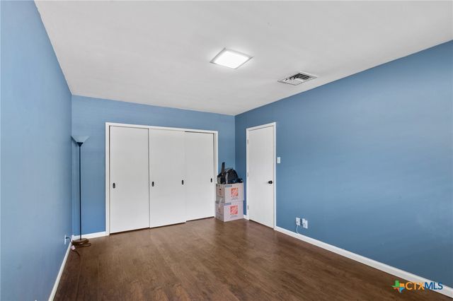 2506 Bon Aire Avenue, Victoria, TX 77901