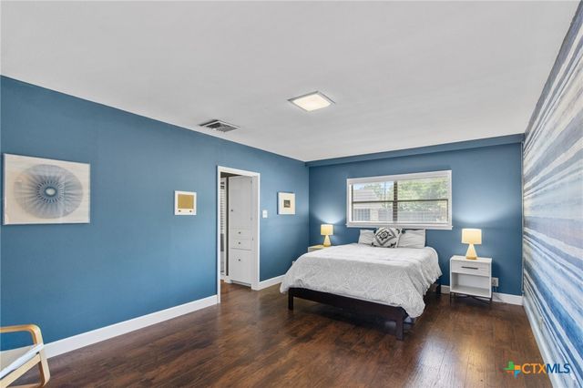 2506 Bon Aire Avenue, Victoria, TX 77901