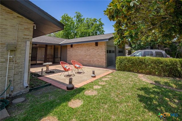 2506 Bon Aire Avenue, Victoria, TX 77901