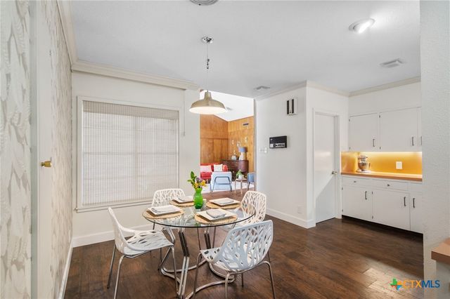 2506 Bon Aire Avenue, Victoria, TX 77901