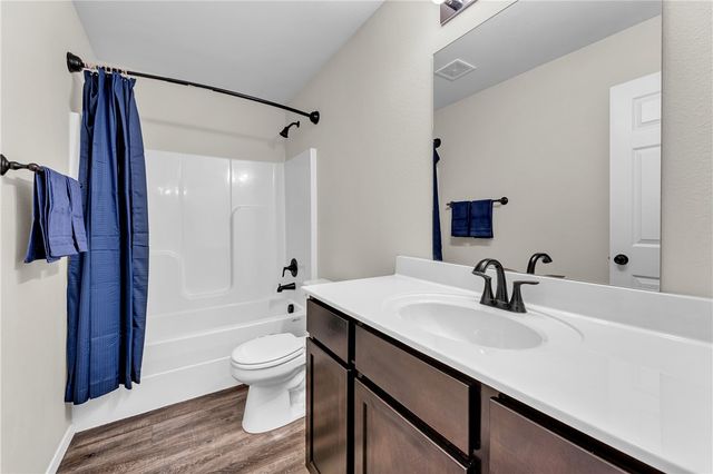 387 Cooper Street, Huntsville, AR 72740