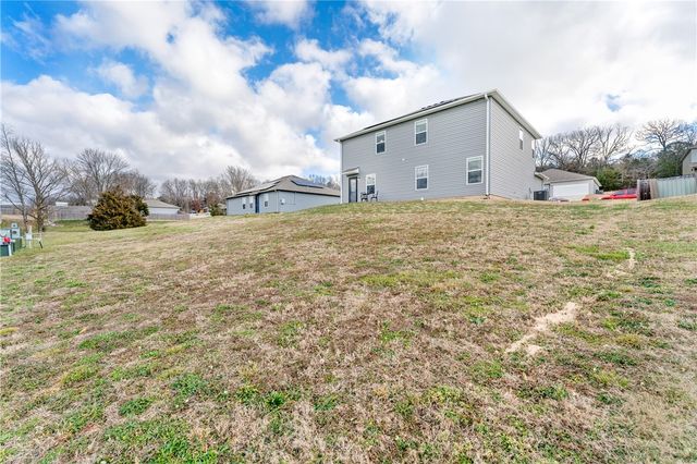 387 Cooper Street, Huntsville, AR 72740