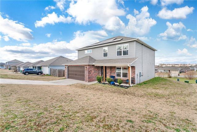 387 Cooper Street, Huntsville, AR 72740