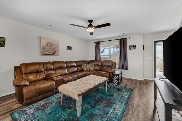 387 Cooper Street, Huntsville, AR 72740