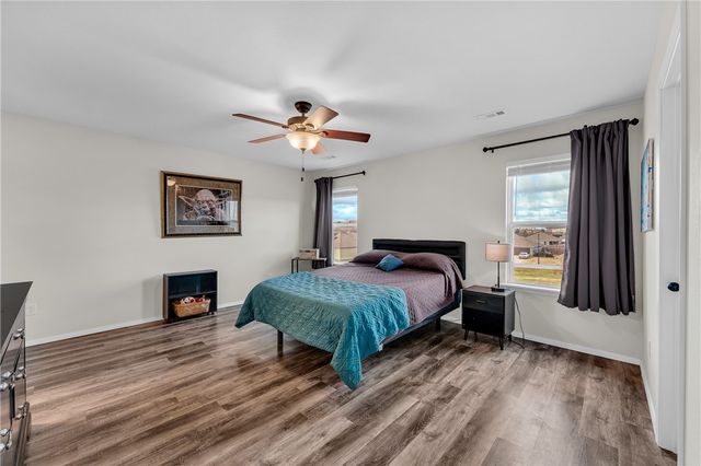 387 Cooper Street, Huntsville, AR 72740