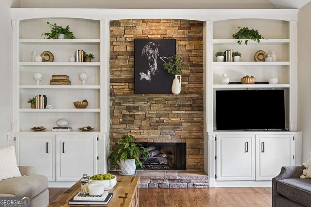 935 Water Grove Court, Roswell, GA 30075