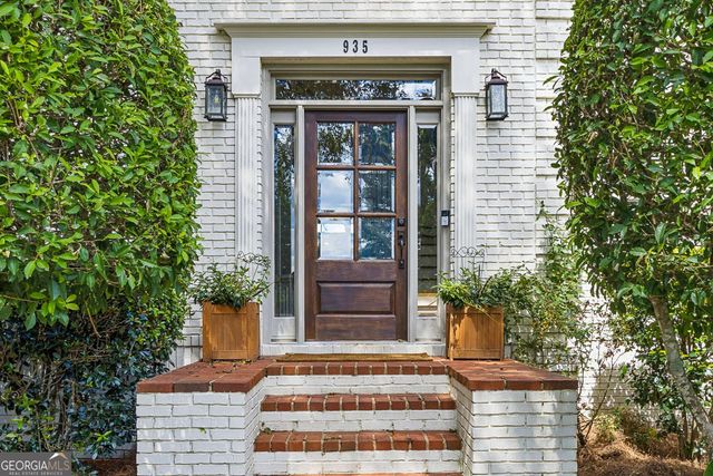 935 Water Grove Court, Roswell, GA 30075