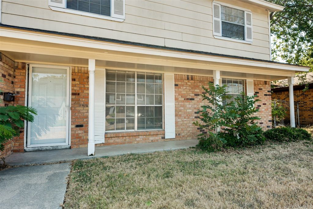 329 Deer Creek Road, Everman, TX 76140 — photo 3