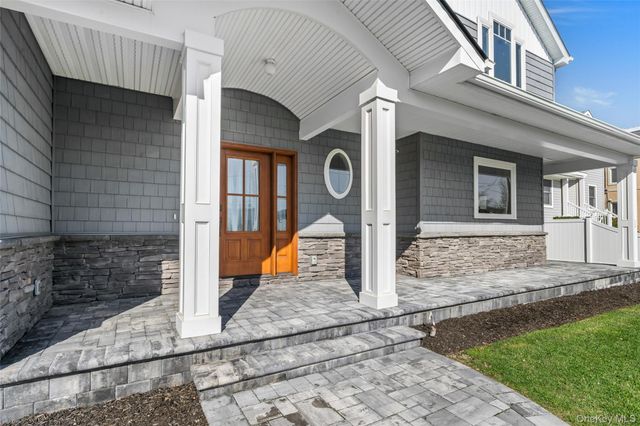 72 Grandview Drive, Shirley, NY 11967