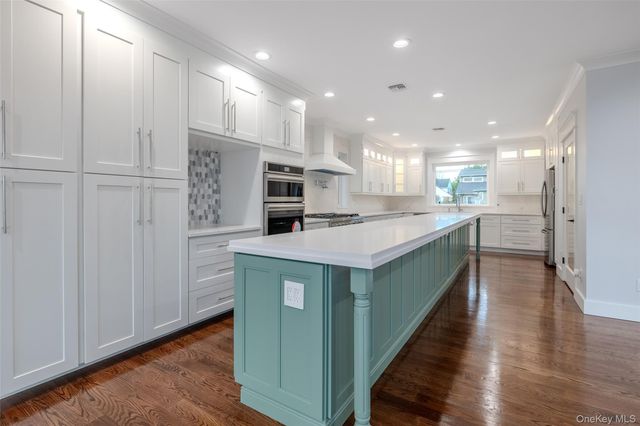 72 Grandview Drive, Shirley, NY 11967