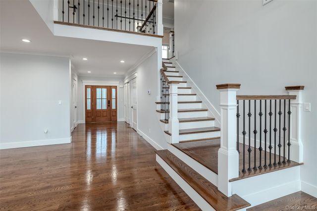 72 Grandview Drive, Shirley, NY 11967