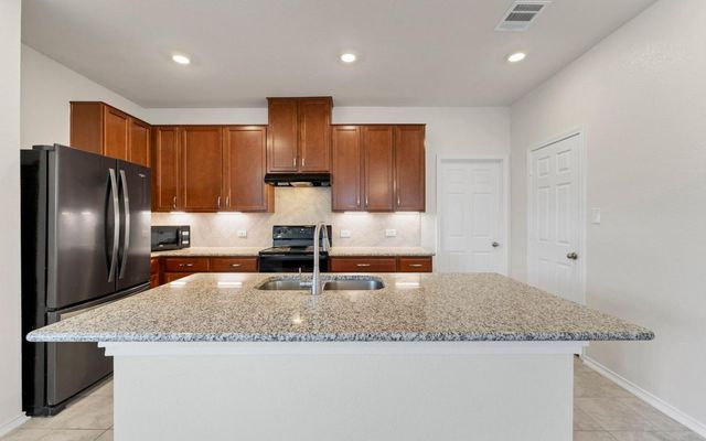 229 Kennicott DR, Kyle, TX 78640