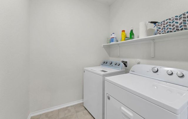 229 Kennicott DR, Kyle, TX 78640