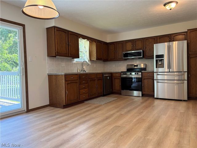 4491 Merlin Drive, Uniontown, OH 44685