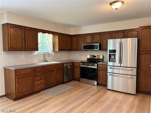 4491 Merlin Drive, Uniontown, OH 44685