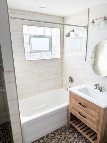 4943 W 63rd Street 201, Chicago, IL 60638