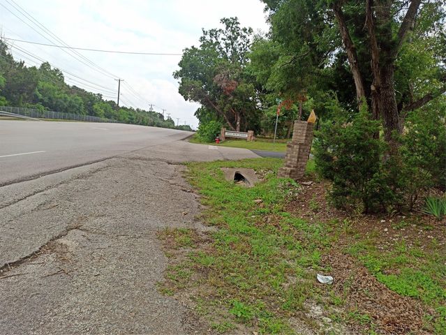 2 RED BUD TRL, Round Rock, TX 78665