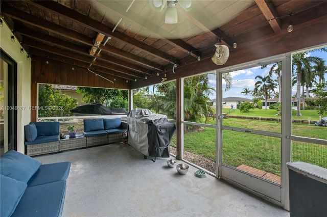 6839 Tradewind Way, Lake Worth, FL 33462