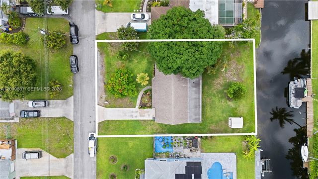 6839 Tradewind Way, Lake Worth, FL 33462
