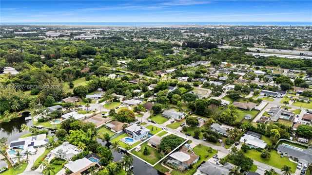 6839 Tradewind Way, Lake Worth, FL 33462