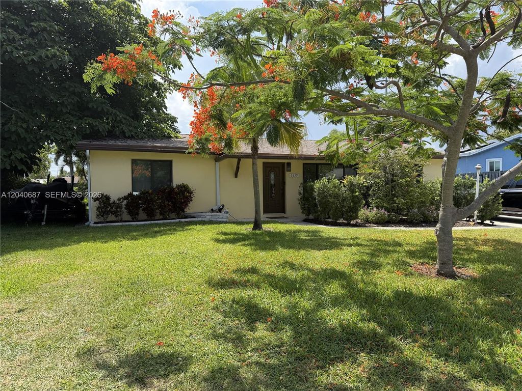 6839 Tradewind Way, Lake Worth, FL 33462