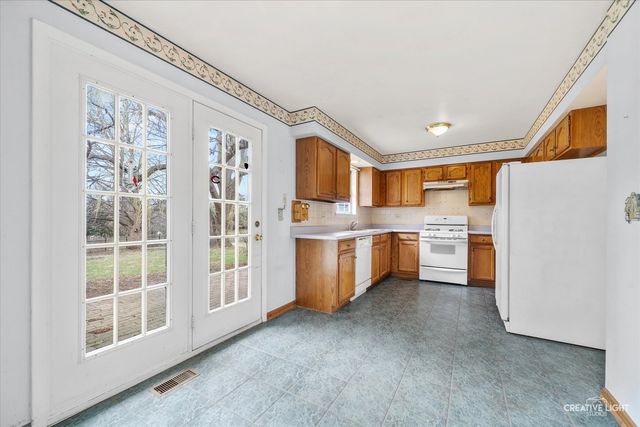 778 Village Road, Crystal Lake, IL 60014