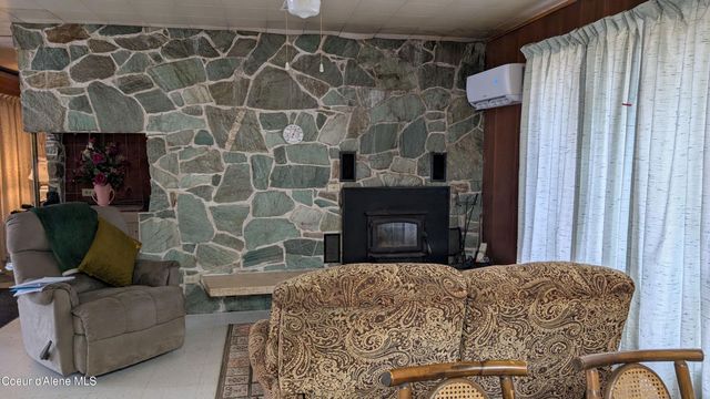 3176 Porthill Loop, Bonners Ferry, ID 83805