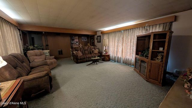 3176 Porthill Loop, Bonners Ferry, ID 83805