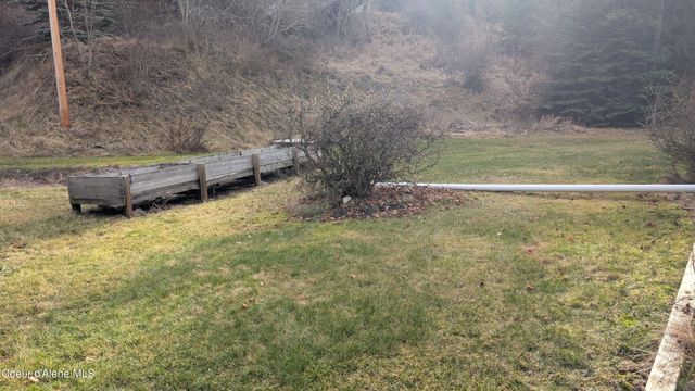 3176 Porthill Loop, Bonners Ferry, ID 83805