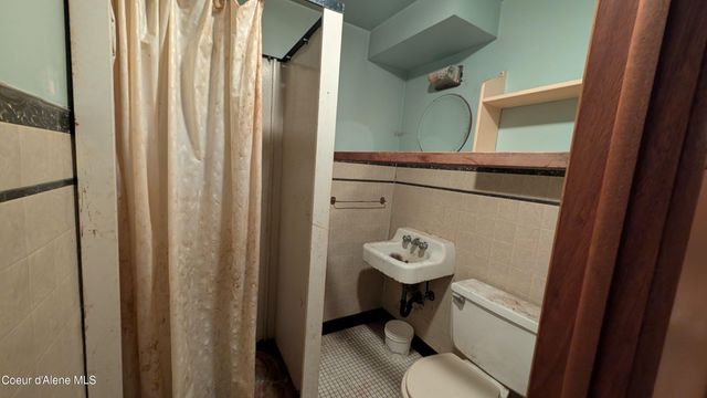 3176 Porthill Loop, Bonners Ferry, ID 83805