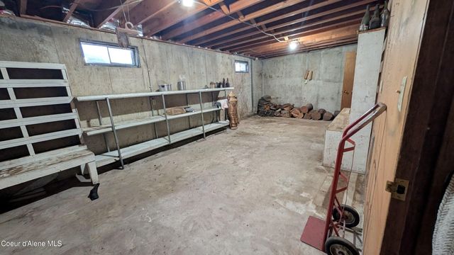 3176 Porthill Loop, Bonners Ferry, ID 83805