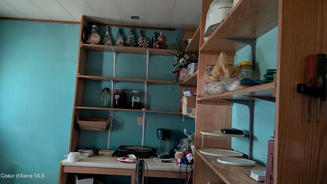 3176 Porthill Loop, Bonners Ferry, ID 83805